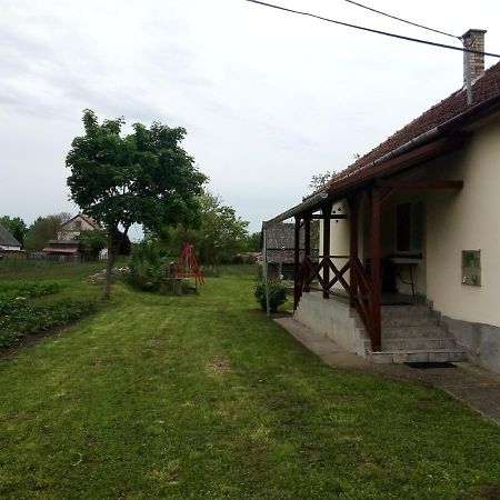 Oeregakac Vendeghaz Villa Tiszaladány Eksteriør bilde